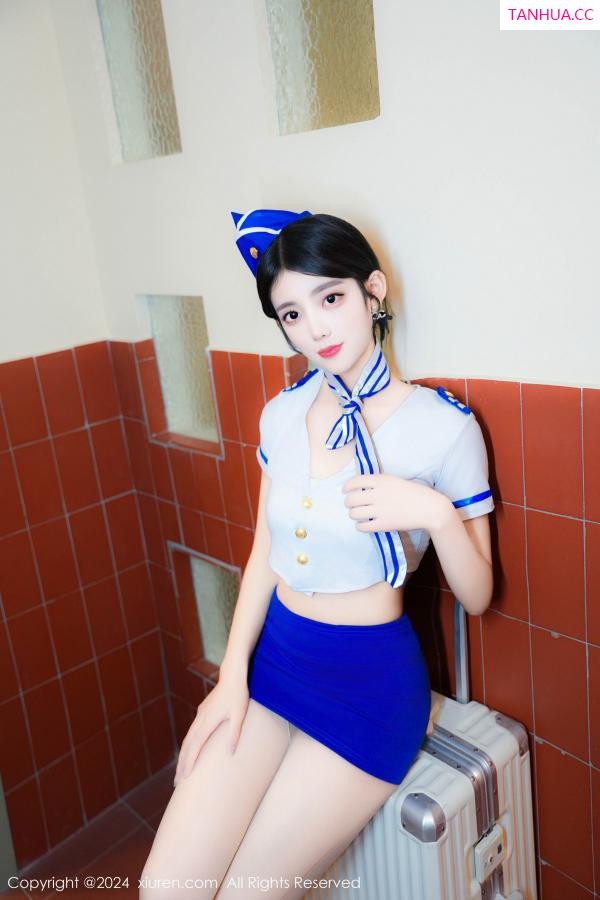 吴佩慈 吴佩慈 [XiuRen]高清写真图 2024.08.16 No.9023 美少女@ 美腿制服第23张图片